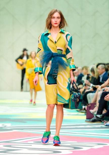 burberry-prorsum-womenswear-spring-summer-2015-collection-look-19