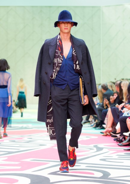 burberry-prorsum-womenswear-spring-summer-2015-collection-look-41