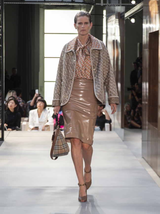 burberry-spring_summer-2019-collection-look-25