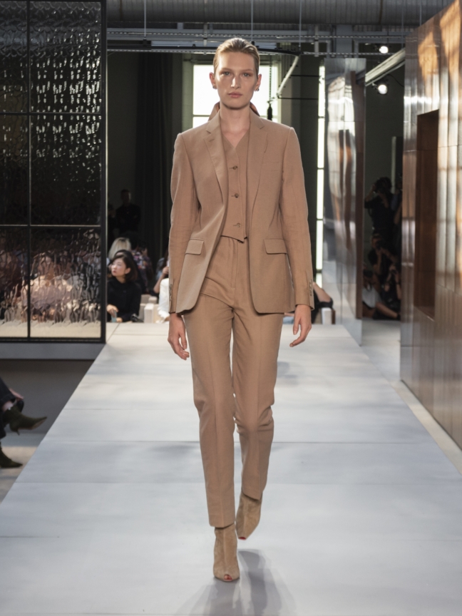 burberry-spring_summer-2019-collection-look-36