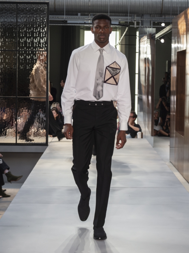 burberry-spring_summer-2019-collection-look-60