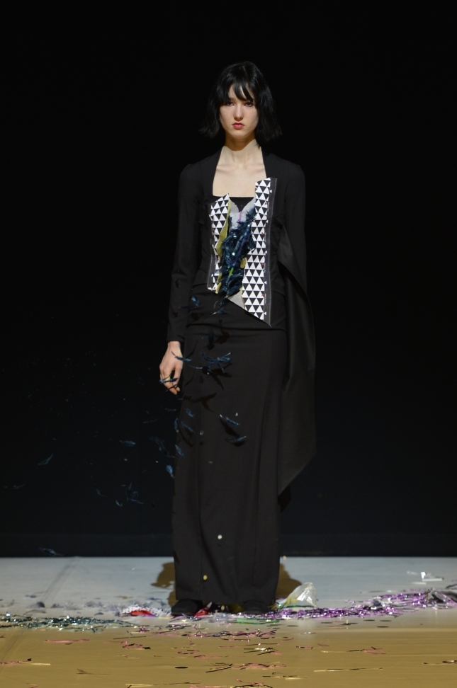 chalayan-london-fashion-week-autumn-winter-17-53