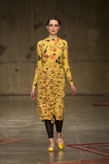 molly-goddard-london-fashion-week-autumn-winter-17-15