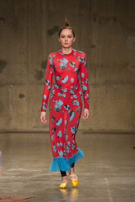 molly-goddard-london-fashion-week-autumn-winter-17-21