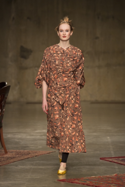 molly-goddard-london-fashion-week-autumn-winter-17-25