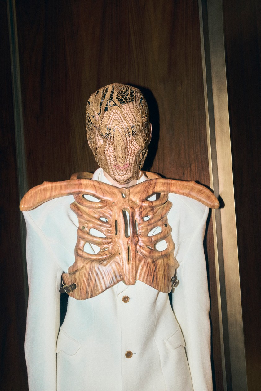 london-college-of-fashion-backstage-eeva-rinne-british-fashion-council-135_press