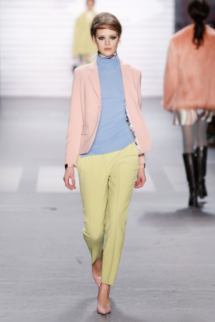 aw-2015_fashion-week-berlin_de_marc-cain_54170