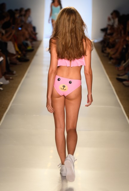 wildfox-mercedes-benz-fashion-week-miami-swim-2015-40