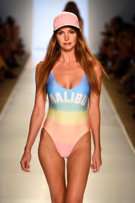 wildfox-mercedes-benz-fashion-week-miami-swim-2015-88