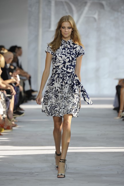 diane-von-furstenberg-new-york-fashion-week-spring-summer-2014-runway-20