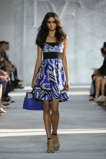 diane-von-furstenberg-new-york-fashion-week-spring-summer-2014-runway-24