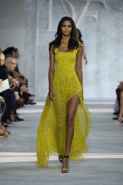 diane-von-furstenberg-new-york-fashion-week-spring-summer-2014-runway-30