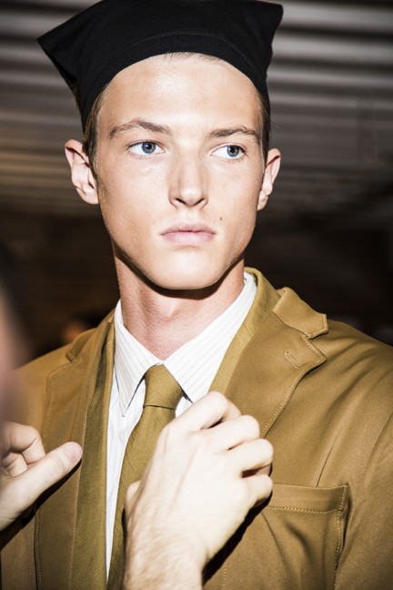 perryellis_ss15_backstage_model4