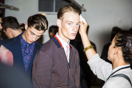 perryellis_ss15_backstage_model9