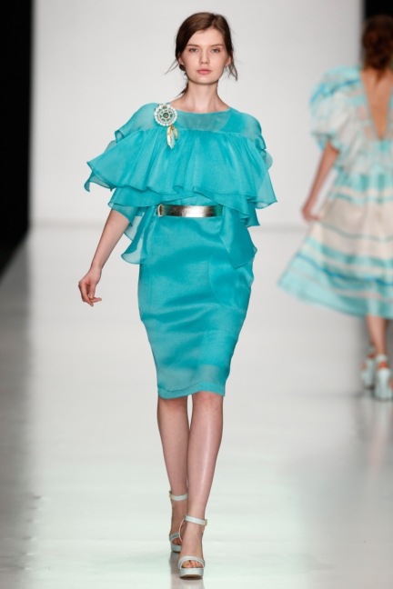 ss-2014_mercedes-benz-fashion-week-russia_ru_laroom_44521