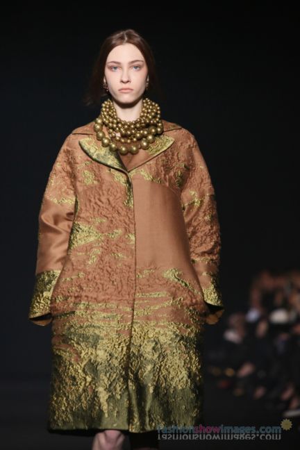 alberta-ferretti-milan-fashion-week-autumn-winter-2014-00005