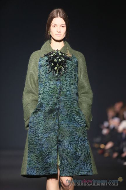 alberta-ferretti-milan-fashion-week-autumn-winter-2014-00047