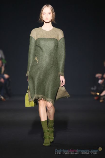 alberta-ferretti-milan-fashion-week-autumn-winter-2014-00050