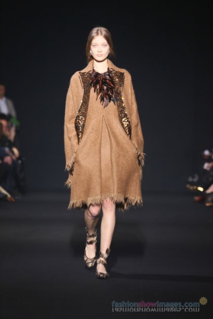 alberta-ferretti-milan-fashion-week-autumn-winter-2014-00065