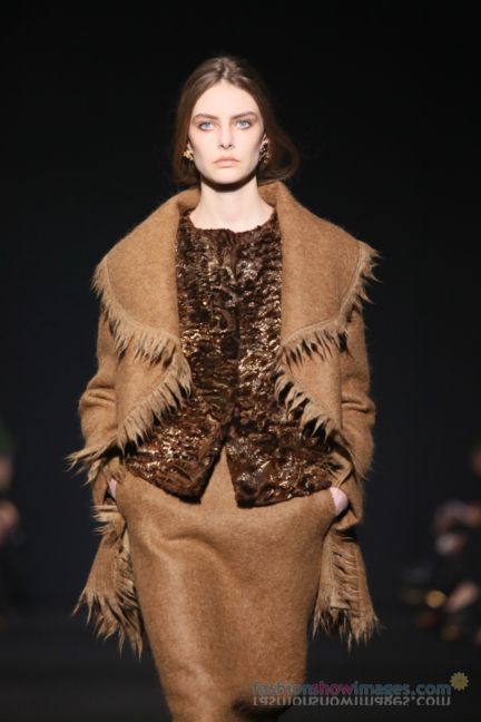alberta-ferretti-milan-fashion-week-autumn-winter-2014-00070