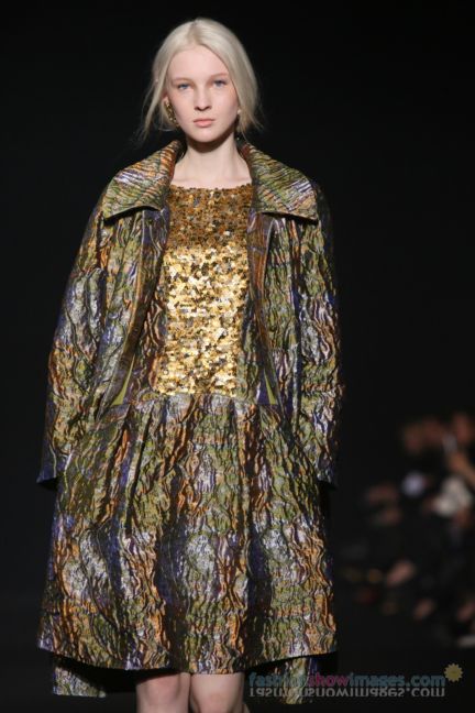alberta-ferretti-milan-fashion-week-autumn-winter-2014-00180