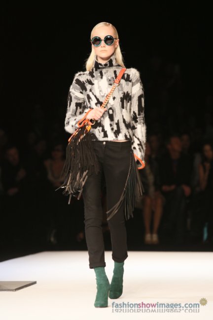 just-cavalli-milan-fashion-week-autumn-winter-2014-00014