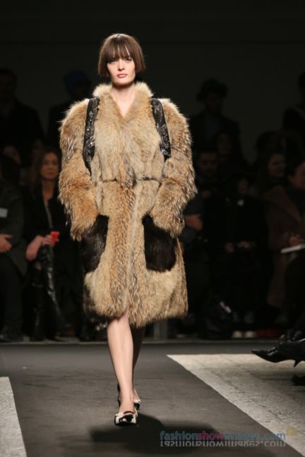 no21-milan-fashion-week-autumn-winter-2014-00069