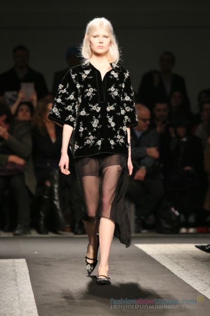 no21-milan-fashion-week-autumn-winter-2014-00115