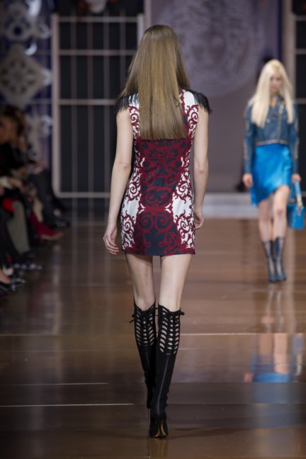 versace-milan-fashion-week-autumn-winter-2014-00033