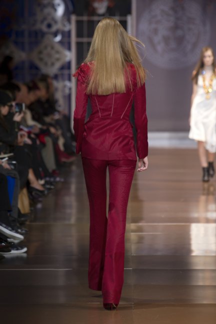 versace-milan-fashion-week-autumn-winter-2014-00044