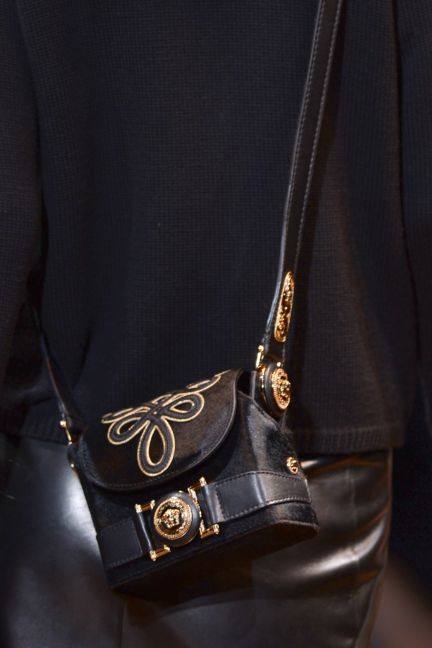 versace-details-milan-fashion-week-autumn-winter-2014-00051