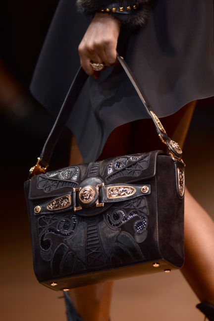 versace-details-milan-fashion-week-autumn-winter-2014-00059