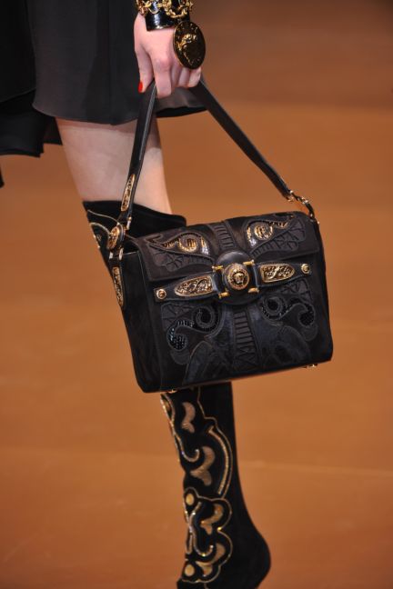 versace-details-milan-fashion-week-autumn-winter-2014-00117