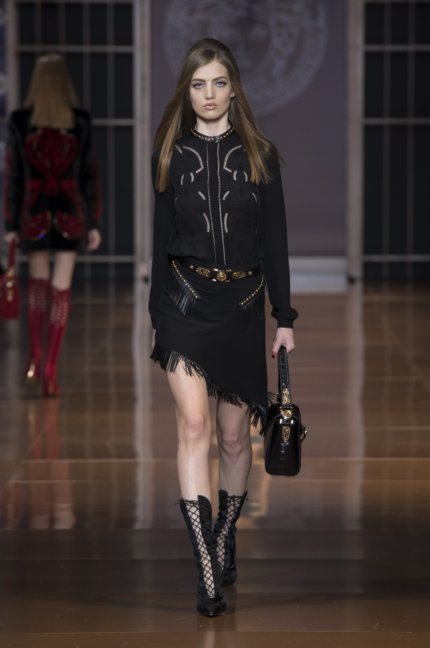 versace-milan-fashion-week-autumn-winter-2014-00036