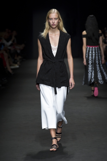 byblos-milan-fashion-week-spring-summer-2016-15