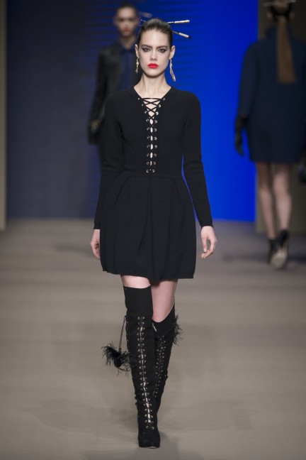 elisabetta-franchi-milan-fashion-week-autumn-winter-2015-runway-5