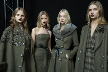 ermanno-scervino-milan-fashion-week-autumn-winter-2015-backstage-7