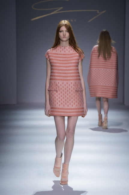 milan-fashion-week-genny-autumn-winter-2015-2016-runway-26