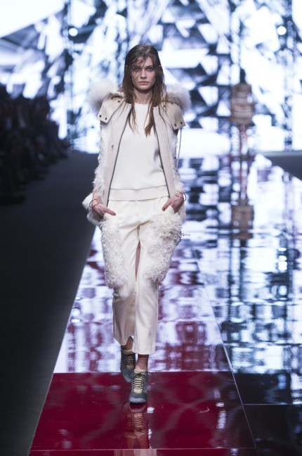 just-cavalli-milan-fashion-week-autumn-winter-2015-13