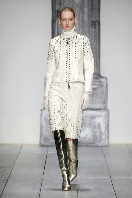 laura-biagiotti-milan-fashion-week-autumn-winter-2015-runway-42