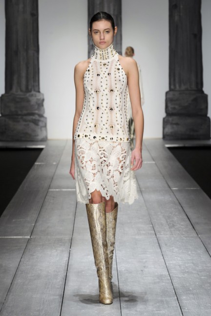 laura-biagiotti-milan-fashion-week-autumn-winter-2015-runway-43