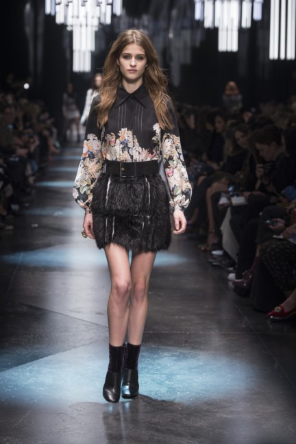 roberto-cavalli-milan-fashion-week-autumn-winter-2015-22