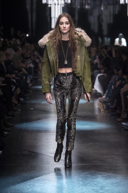 roberto-cavalli-milan-fashion-week-autumn-winter-2015-31