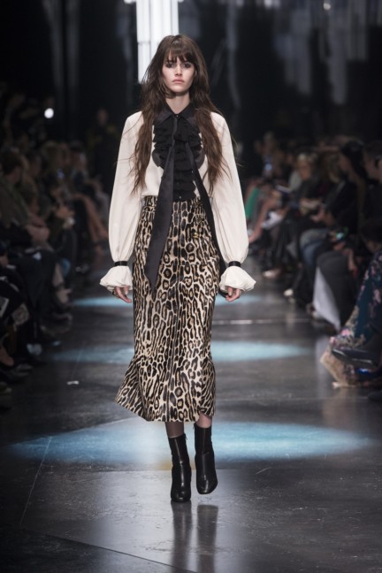 roberto-cavalli-milan-fashion-week-autumn-winter-2015-6