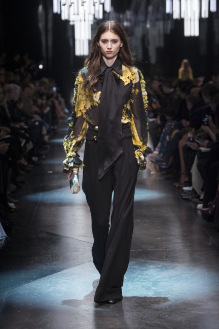 roberto-cavalli-milan-fashion-week-autumn-winter-2015-9