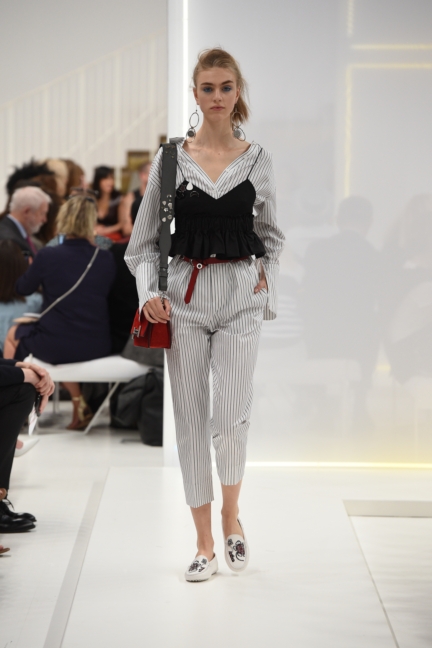 tods-milan-fashion-week-spring-summer-2016-4