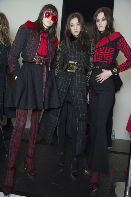 versace-milan-fashion-week-autumn-winter-2015-backstage-24