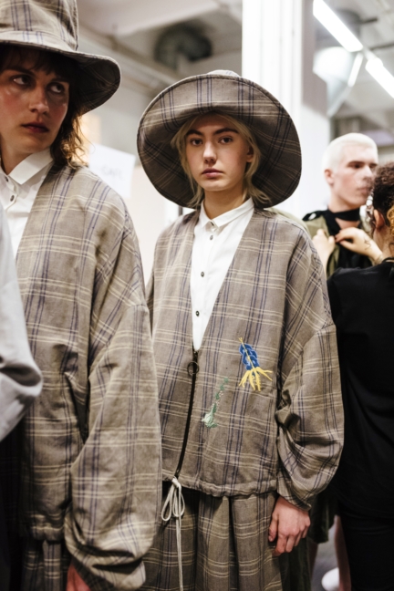 miaoran-milan-mens-ss-17-backstage-38