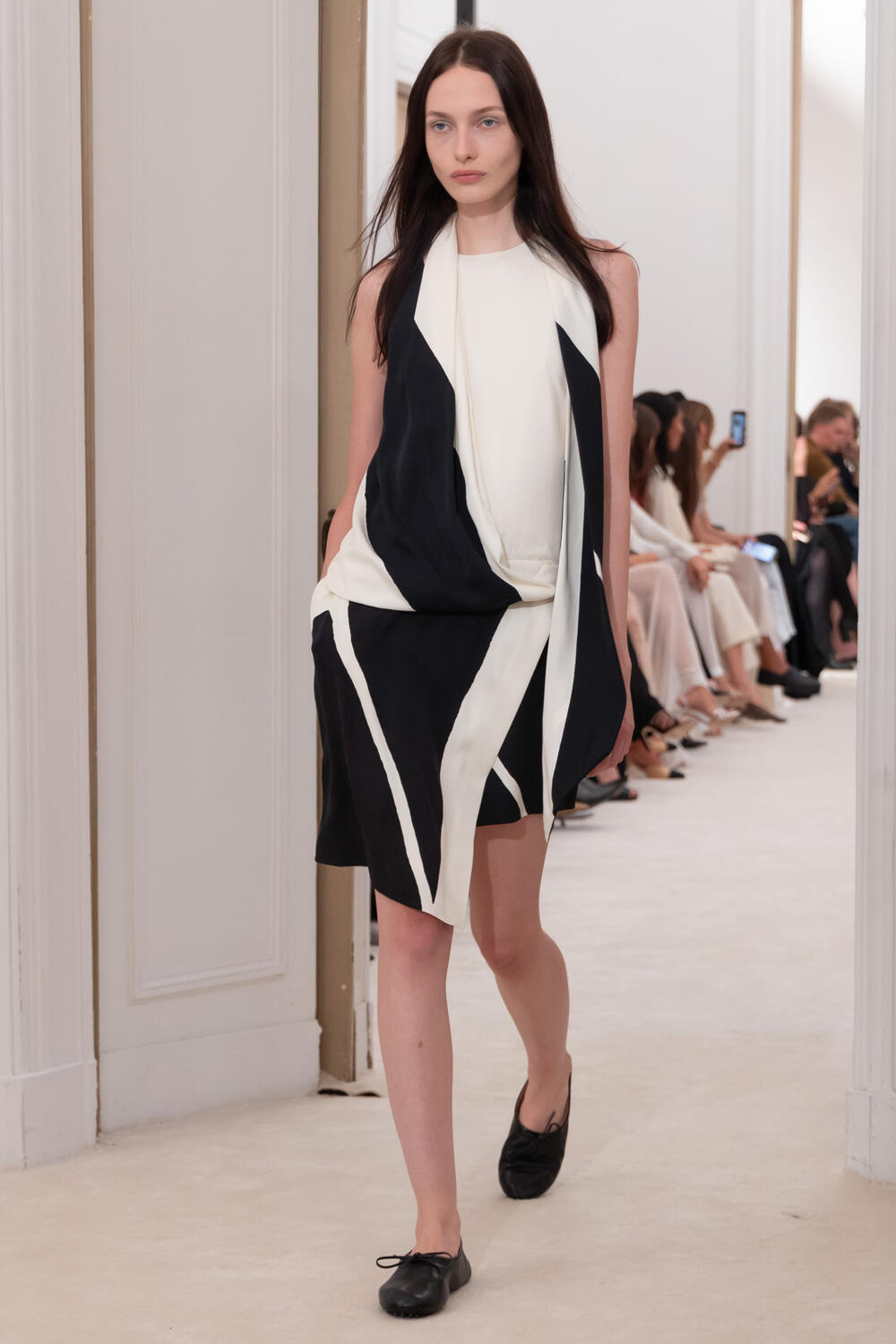 milan-alberta-ferretti-ss-26-1-21