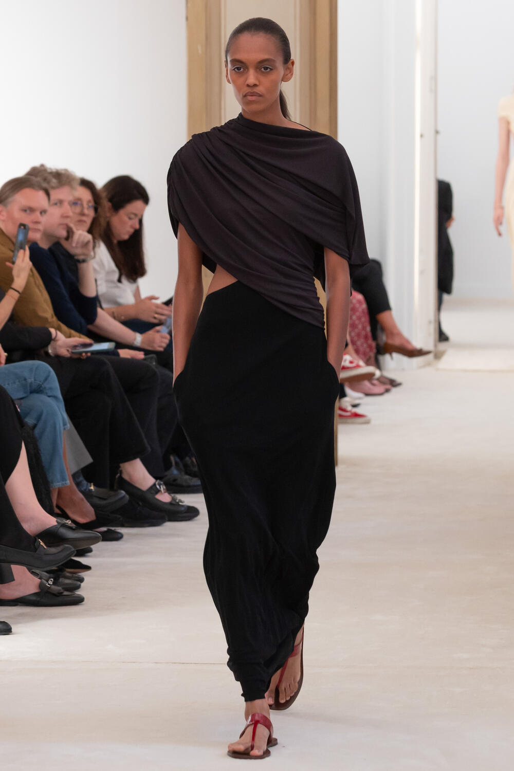 milan-alberta-ferretti-ss-26-1-8